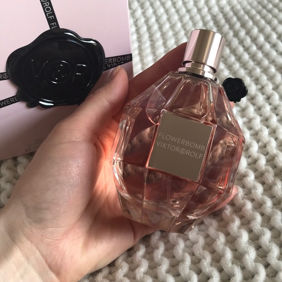 Viktor & Rolf Flowerbomb For Women EDP 100mL photo review